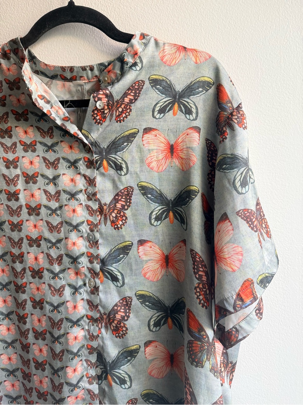 Two Pattern Butterfly Button-Up Short Sleeve Top - Picture 2 of 3